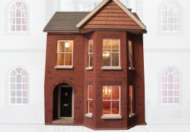 Built Dolls Houses