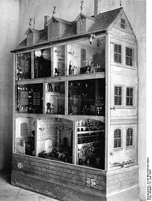 Historical Dolls House