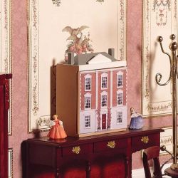 Miniature Montgomery Dolls House