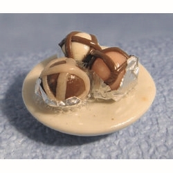 Dolls House Plate of 3 cakes