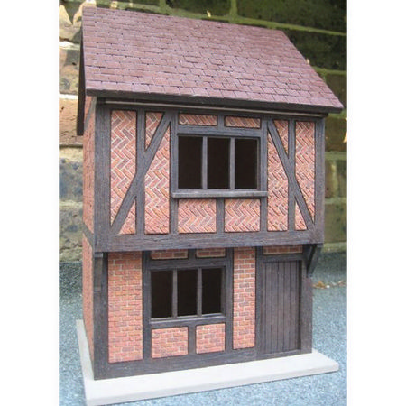 dhw67 - small tudor dolls house - 1:24 scale externally